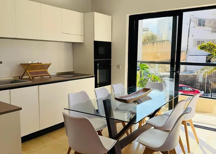 Torri Katur 2 Apartment