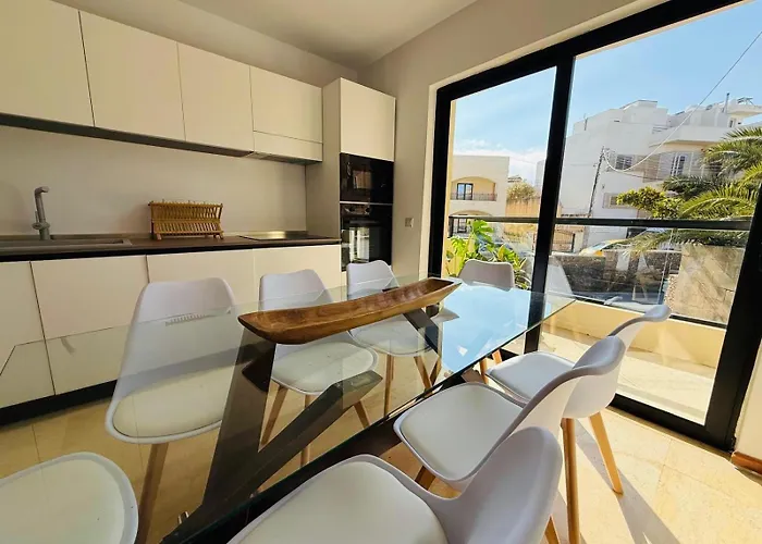 Torri Katur 2 Apartment *